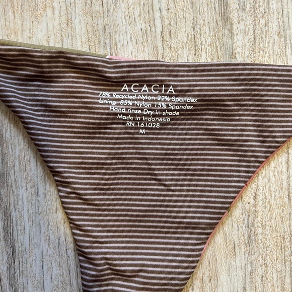 Acacia Islet Bottom - Picture 2 of 2